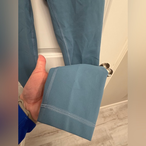 Lululemon Wunder Train high-rise 23 inch crop leggings- size 4 - Picture 7 of 9